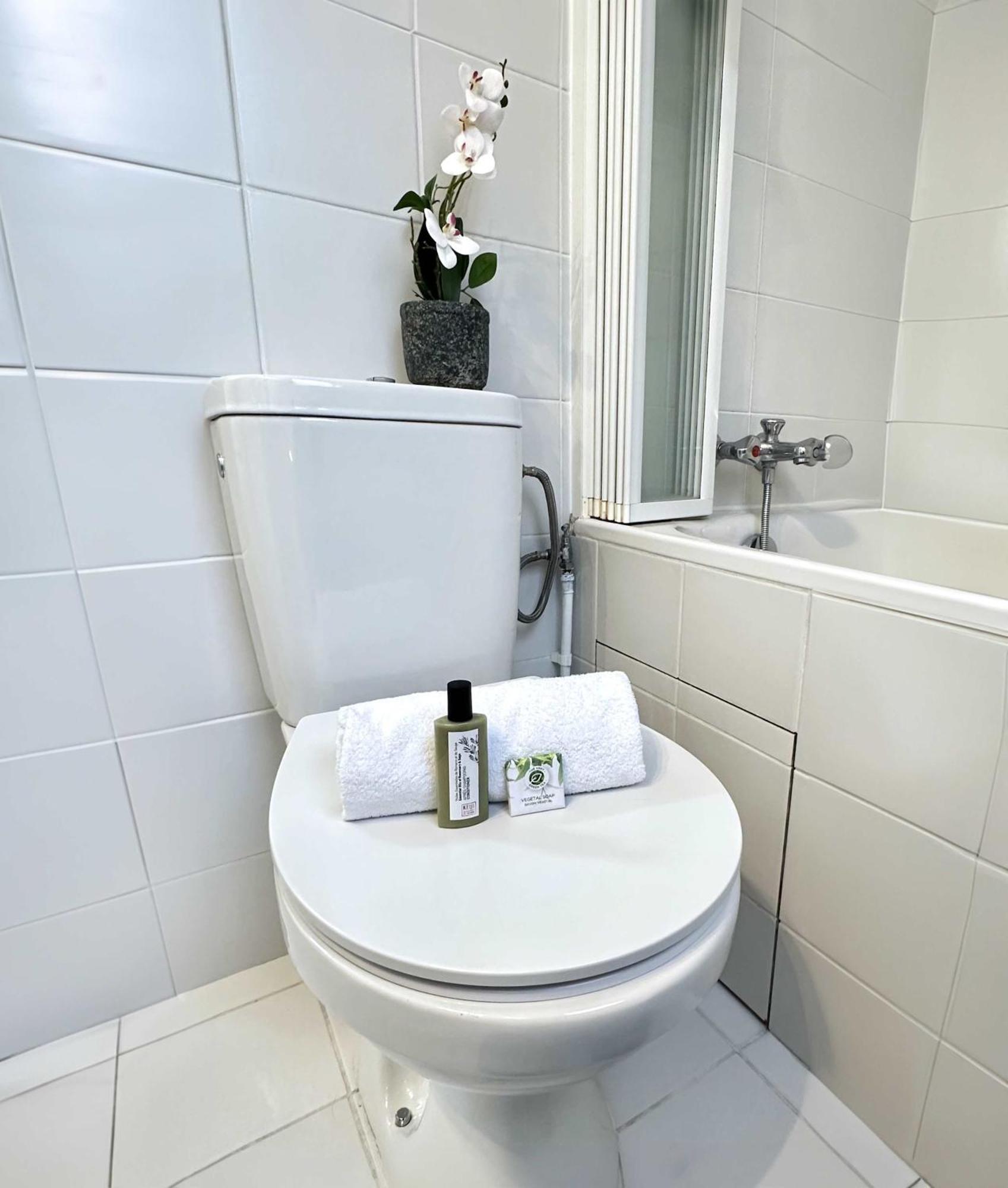Beautiful Calm Studio In Le Marais Paris Bagian luar foto